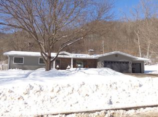 N2123 Valley Rd, La Crosse, WI 54601