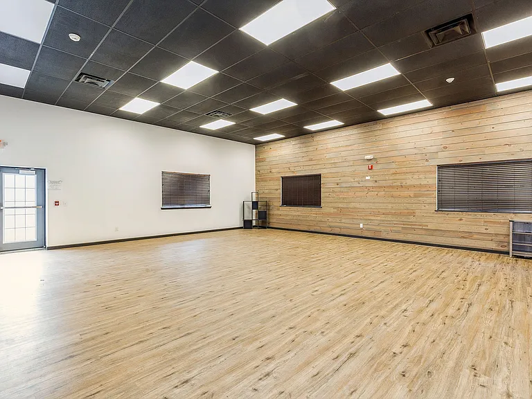 Zen Long Island at Bay Shore 55+ Community — Photo 19