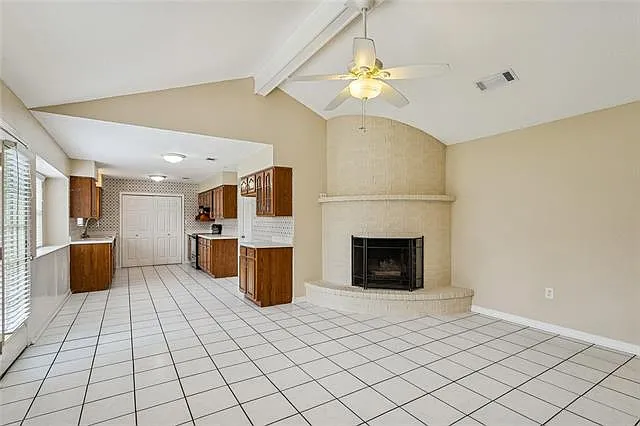 218 Melody Ln — Photo 2