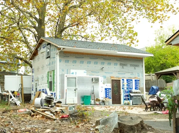 39 Wolcott Ter, Newark City, NJ 07112