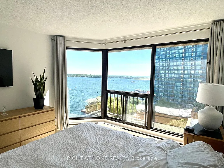 65 Harbour Sq #1304 — Photo 17