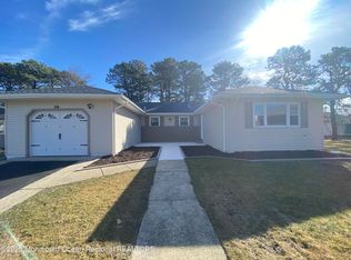 16 Saint Tropez Ct, Toms River, NJ 08757