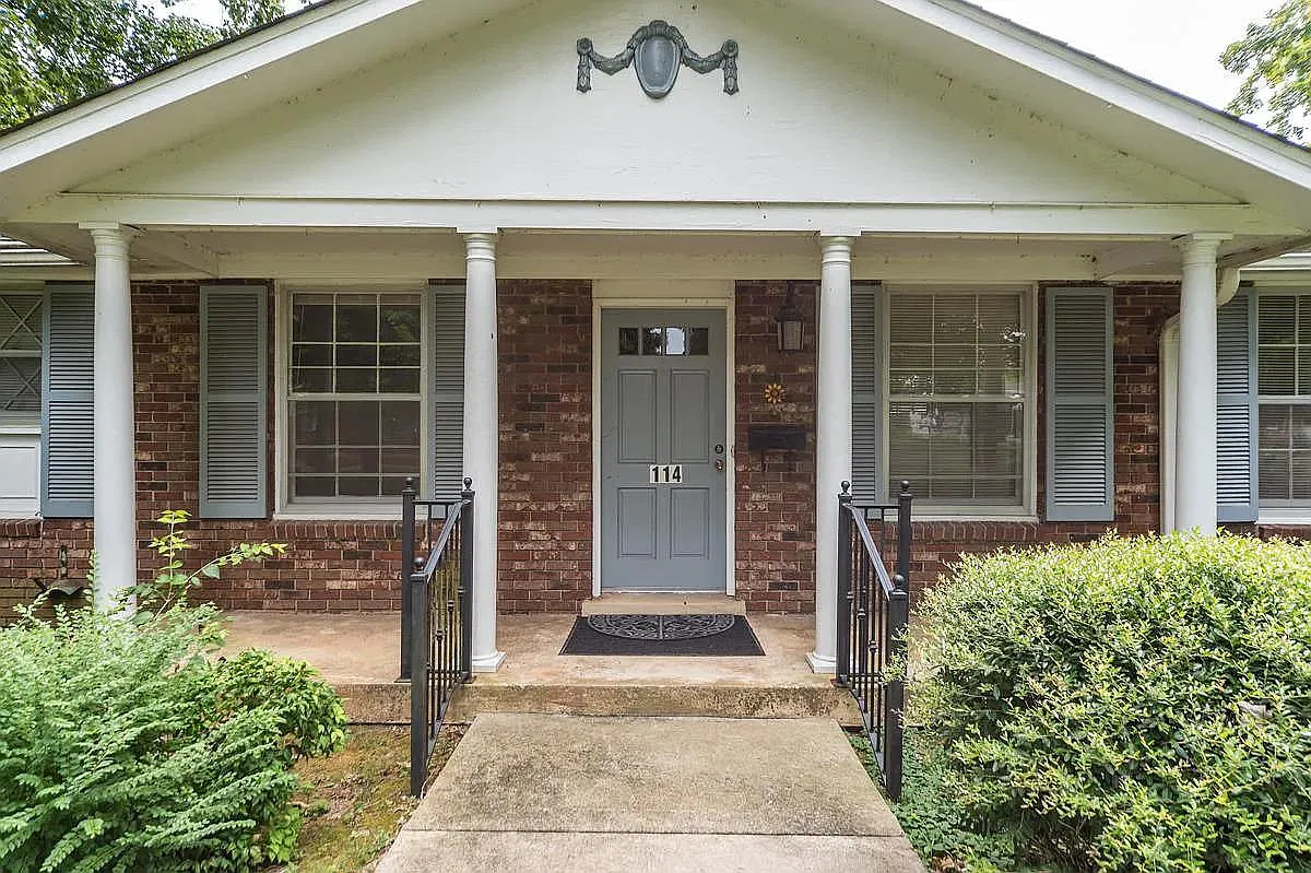 3 bed, 1750 sqft, $2,295 — Photo 3