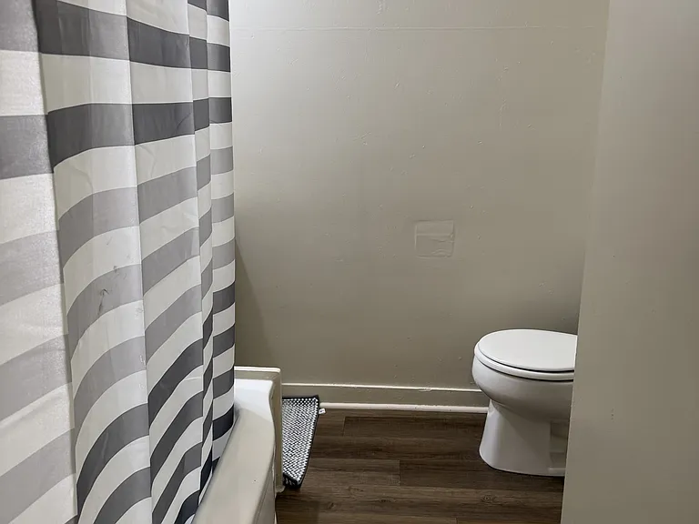 504 E Coolbaugh St — Photo 4