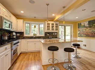 6614 W 66th St, Overland Park, KS 66202