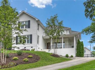 3005 Hanson Dr, Charlotte, NC 28207