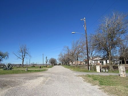 2nd image of 5398 Uecker Rd