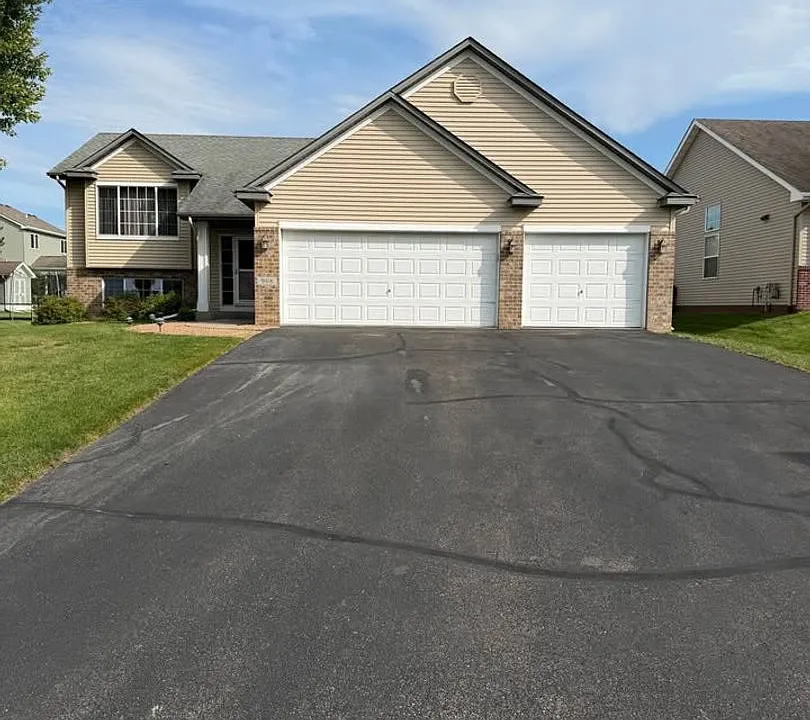 908 Firethorne Trl