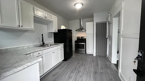 1707 Holladay St #7 Photo 1