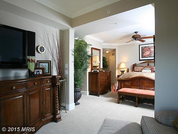 Bedroom (Master)