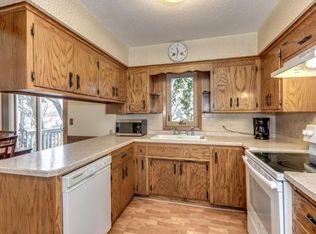 705 E 138th St, Burnsville, MN 55337