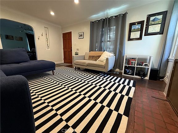 4th image of 6232 Magnolia Ave