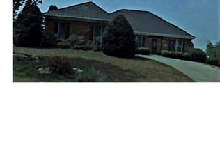 202 Kingsmill Dr, Advance, NC 27006