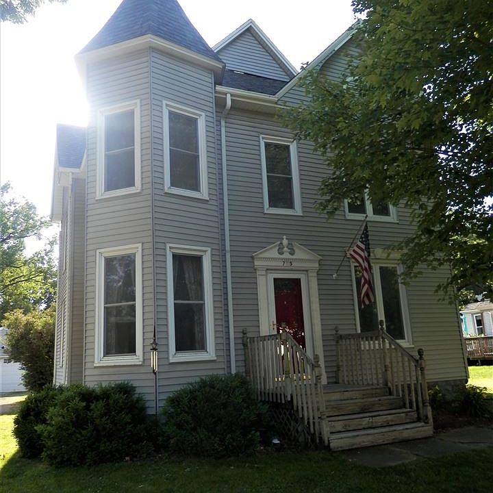 1st image of 715 Commercial St