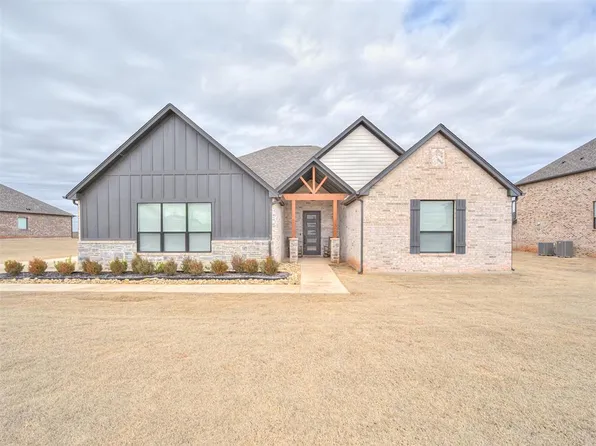 2262 Jackson Ln, Blanchard, OK 73010