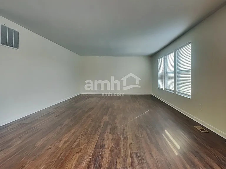 1253 Summerlake Dr — Photo 6