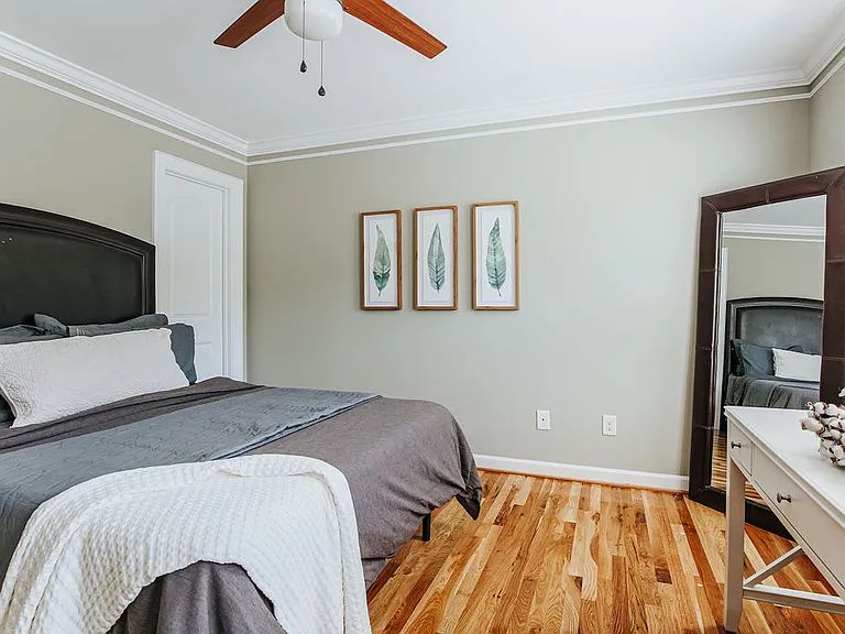 239 Huntley Ave — Photo 32