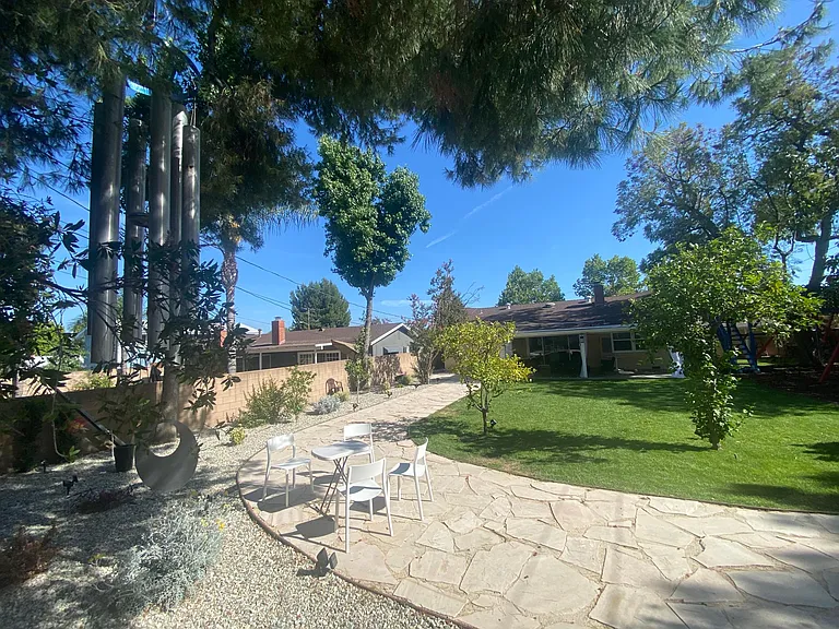 15735 Superior St — Photo 39