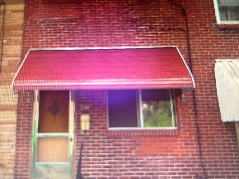Brick row home in central Lawrenceville