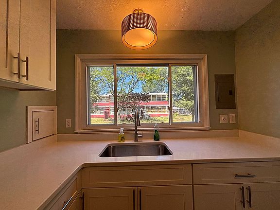 4th image of 5880 Woolman Ct #76