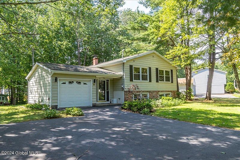 2nd image of 34 Grissom Drive