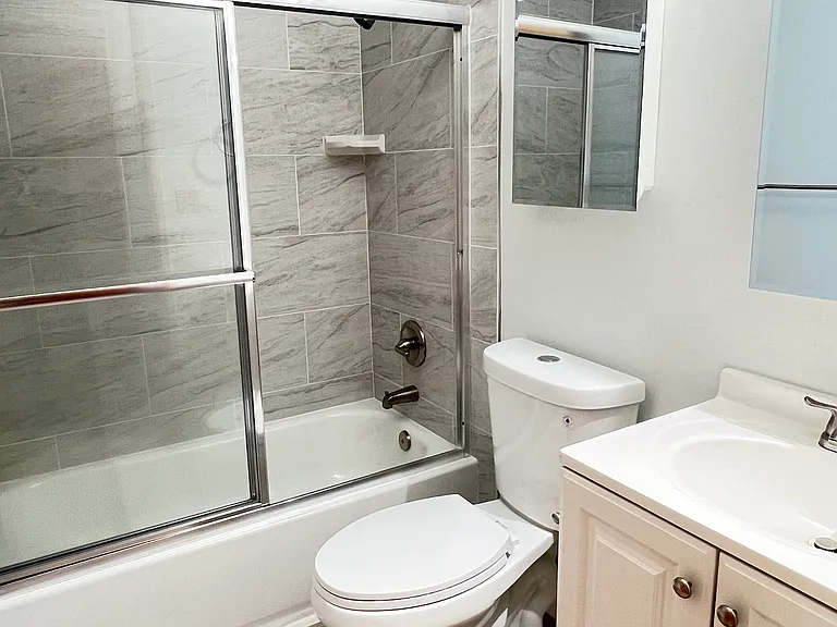 4450 Diamond St #1 — Photo 21