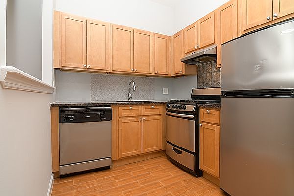 1st image of 59 W 105th St #1D