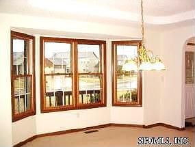 5th image of 177 Somerset Dr