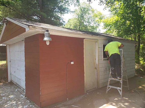 4th image of 410 N Johnston Ave