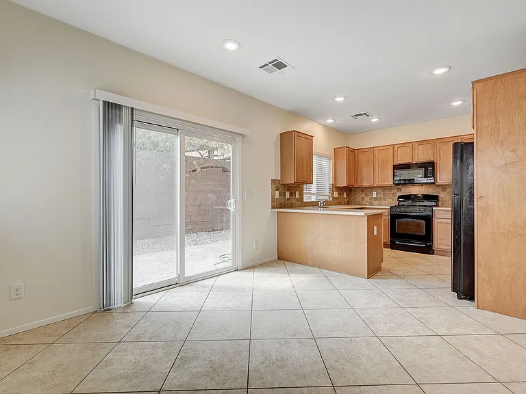 10299 Caverns Mouth Dr — Photo 8