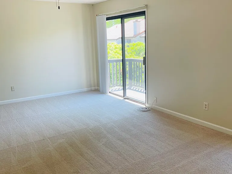 730 Williamsburg Way — Photo 16