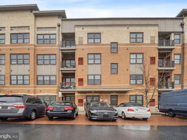 2903 Bleeker St #5-105, Fairfax, VA 22031