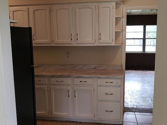 5th image of 10910 N Aster Ave