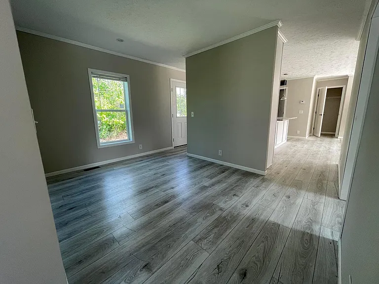 710 Spangler Dr — Photo 7