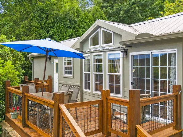 17 Carolina Court, Highlands, NC 28741