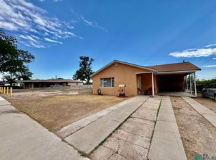 1113 Ortega St, Carlsbad, NM 88220
