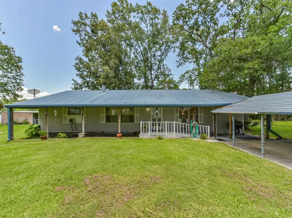 1440 Lakeside Dr, Huntsville, TX 77320