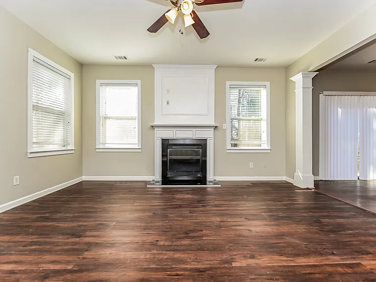 2808 Harcourt Dr — Photo 4