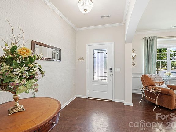 3rd image of 7013 Hamilton Mill Dr