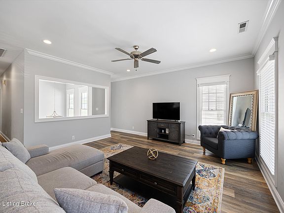 5th image of 10938 Monkshood Dr #201