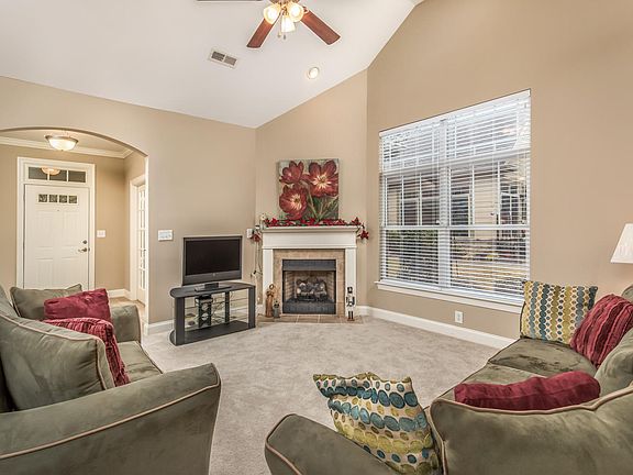 4th image of 9667 Collier Pl #13