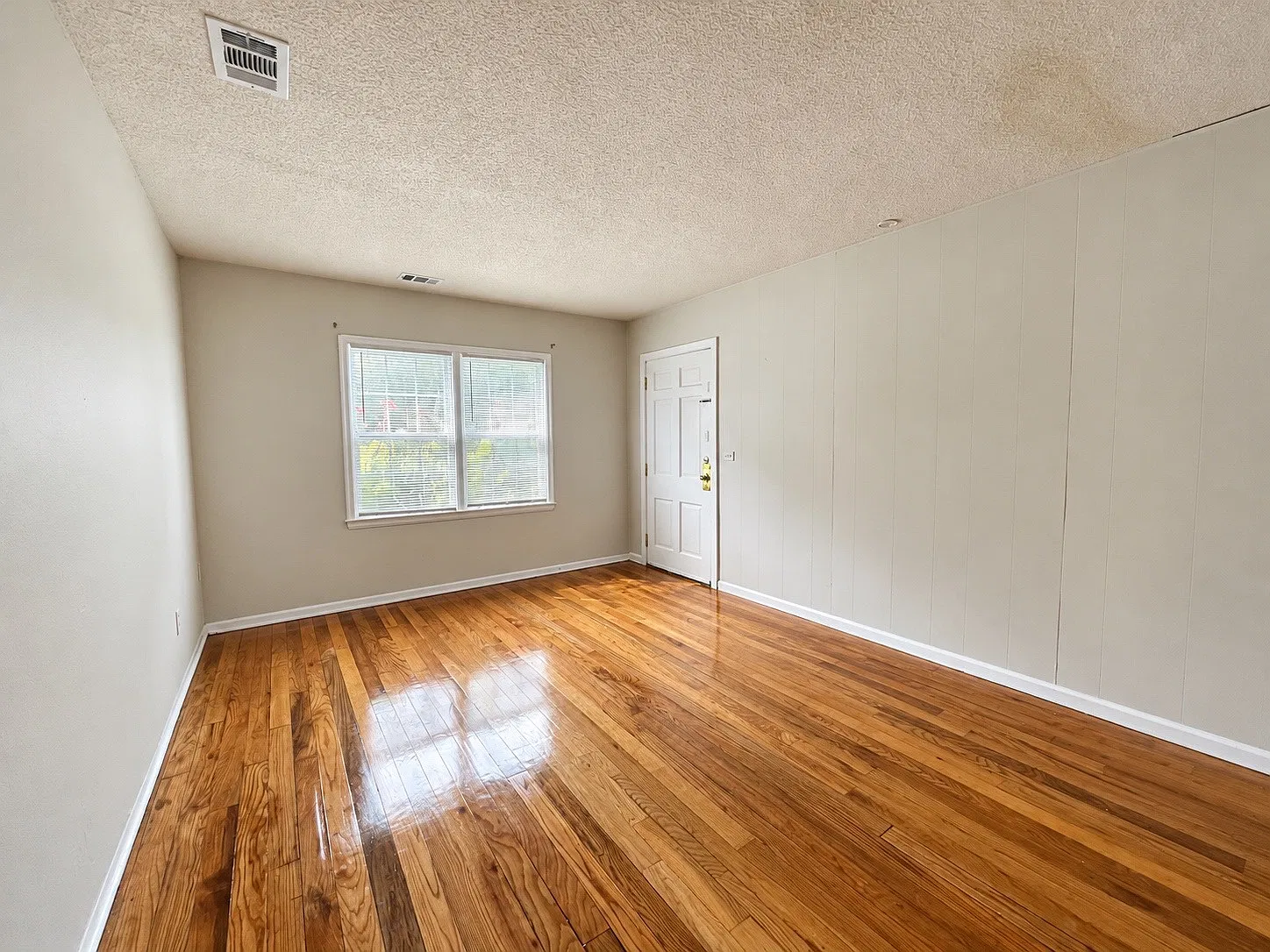 1 bed, 630 sqft, $1,300 — Photo 4