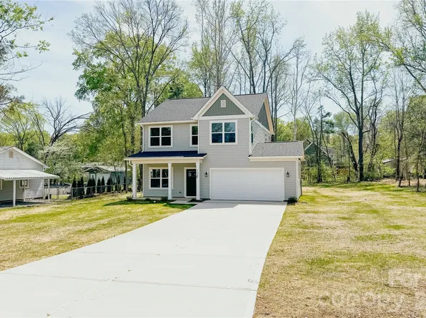 304 Woodside Dr, Harrisburg, NC 28075