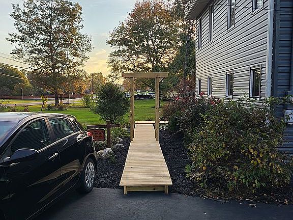 3rd image of 103 Elm Hill Dr
