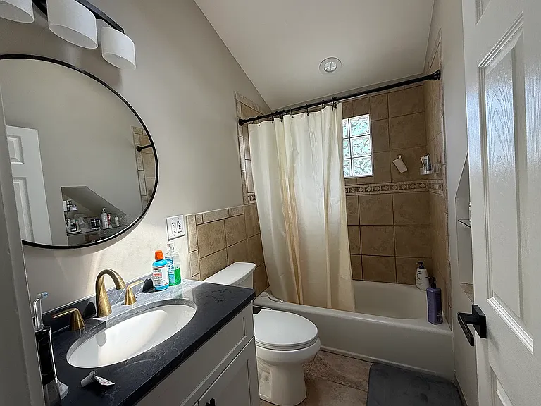 31 Bartlett St — Photo 10
