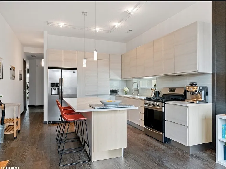 2441 W Haddon Ave #2 — Photo 4