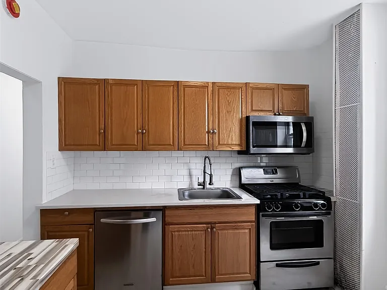 6045 Boulevard East #D9 — Photo 11