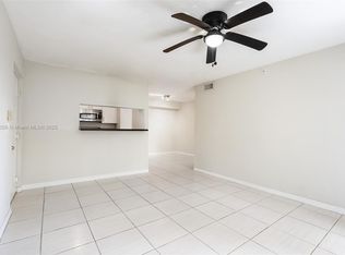 12136 Saint Andrews Pl APT 204, Hollywood, FL 33025