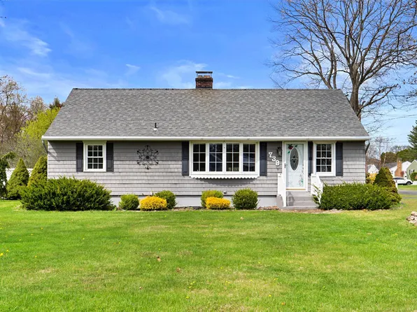 739 Williams St, Pittsfield, MA 01201