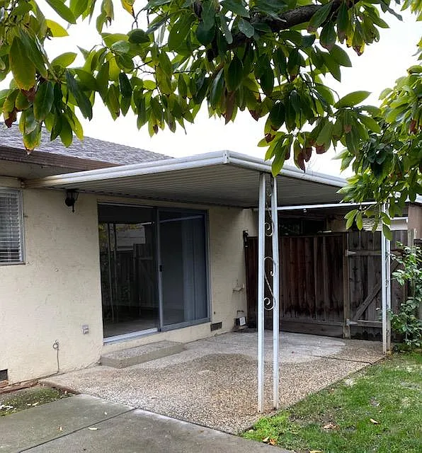 2 bed, 1100 sqft, $3,600 — Photo 2